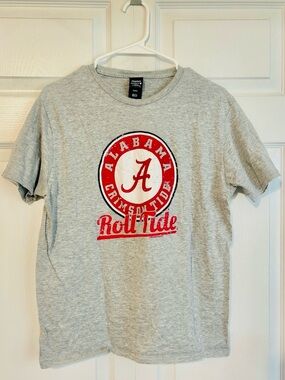 4 for $25! Hanes Gray Alabama Crimson Tide Graphic Tee with Red Logo